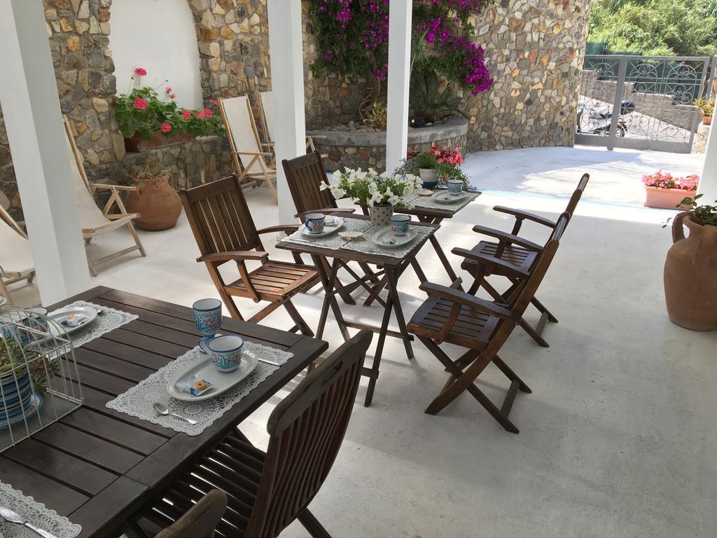 Villa Acacia Понца Экстерьер фото
